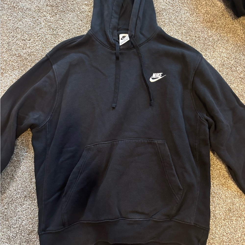 Nike Men's Black Pullover Hoodie